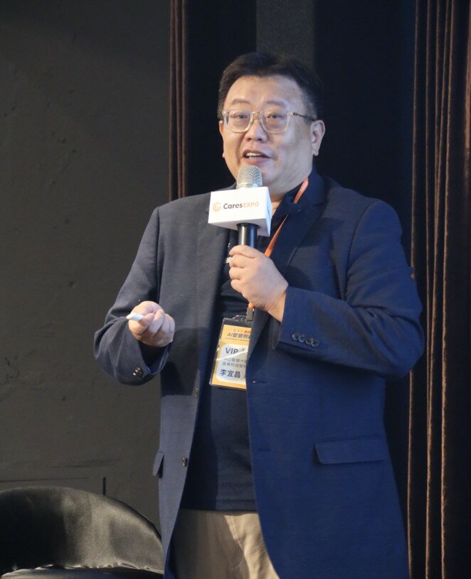 中山醫學大學醫療產業科技管理學系副教授李宜昌