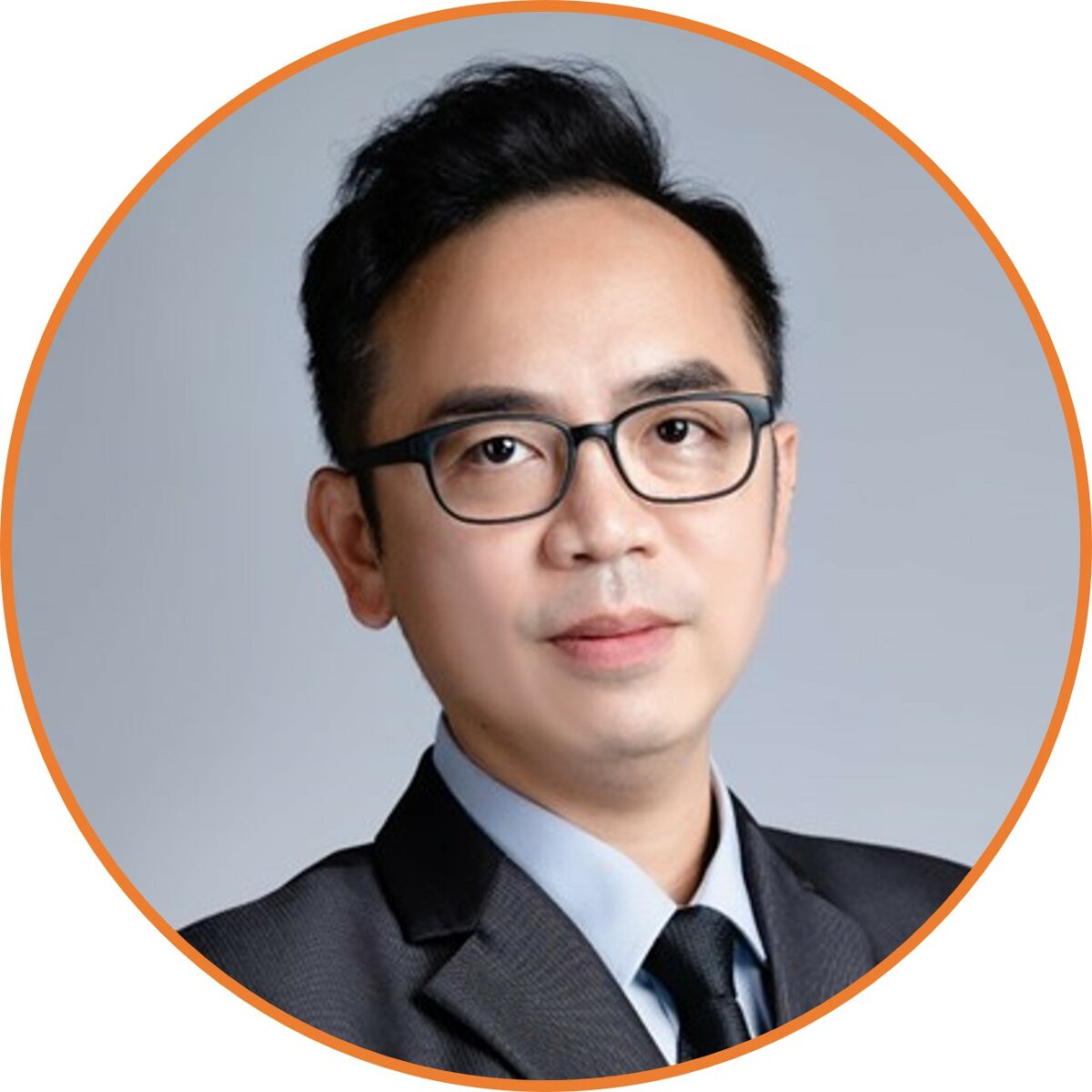 作者蔡健儀為WaCare數位療法發展經理，在數位健康與醫療深耕多年，具有國際專案管理師、物理治療師等相關證照，研究人工智慧、數位醫療領域等。