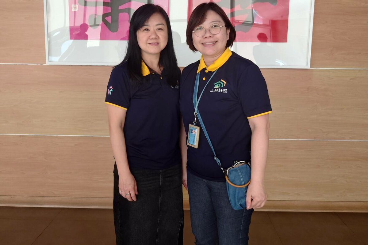 永和耕莘醫院許瓊文長照副院長（左）與至善老人安養護中心主任陳雅倩。（攝影/王雪玲）