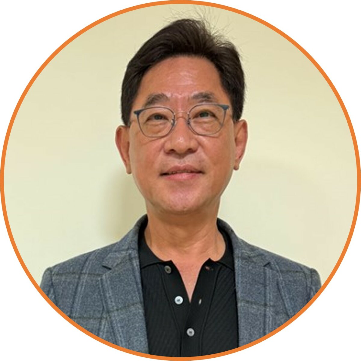 力信集團董事長吳松源