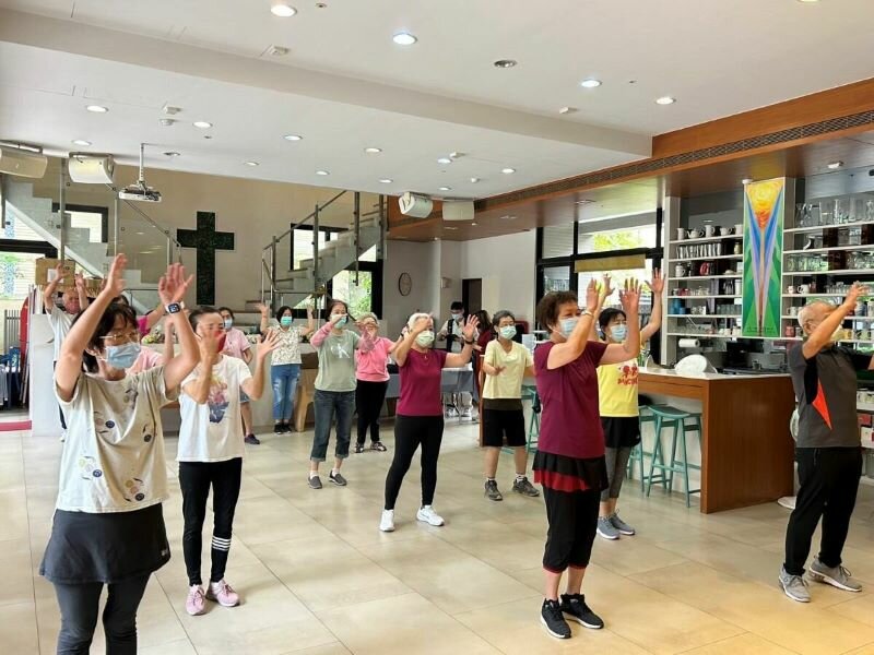 高雄市衛生局積極布建社區長照量能，社區長輩展現活力。(圖片來源/高雄市衛生局)