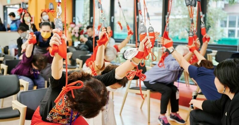 中化銀髮暖時光日間生活館- 土城館去年進駐於綠意環繞的土城員和青年社會住宅，成為新北市第90家日照中心。(圖片來源/中化銀髮)