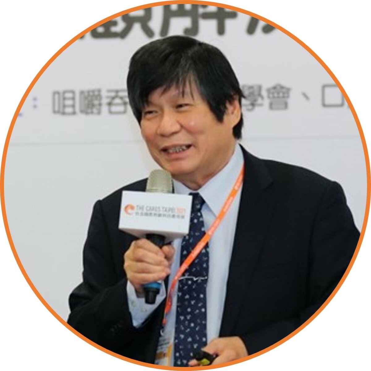 作者邱耀章為台灣口腔照護協會理事長、邱牙醫診所負責人