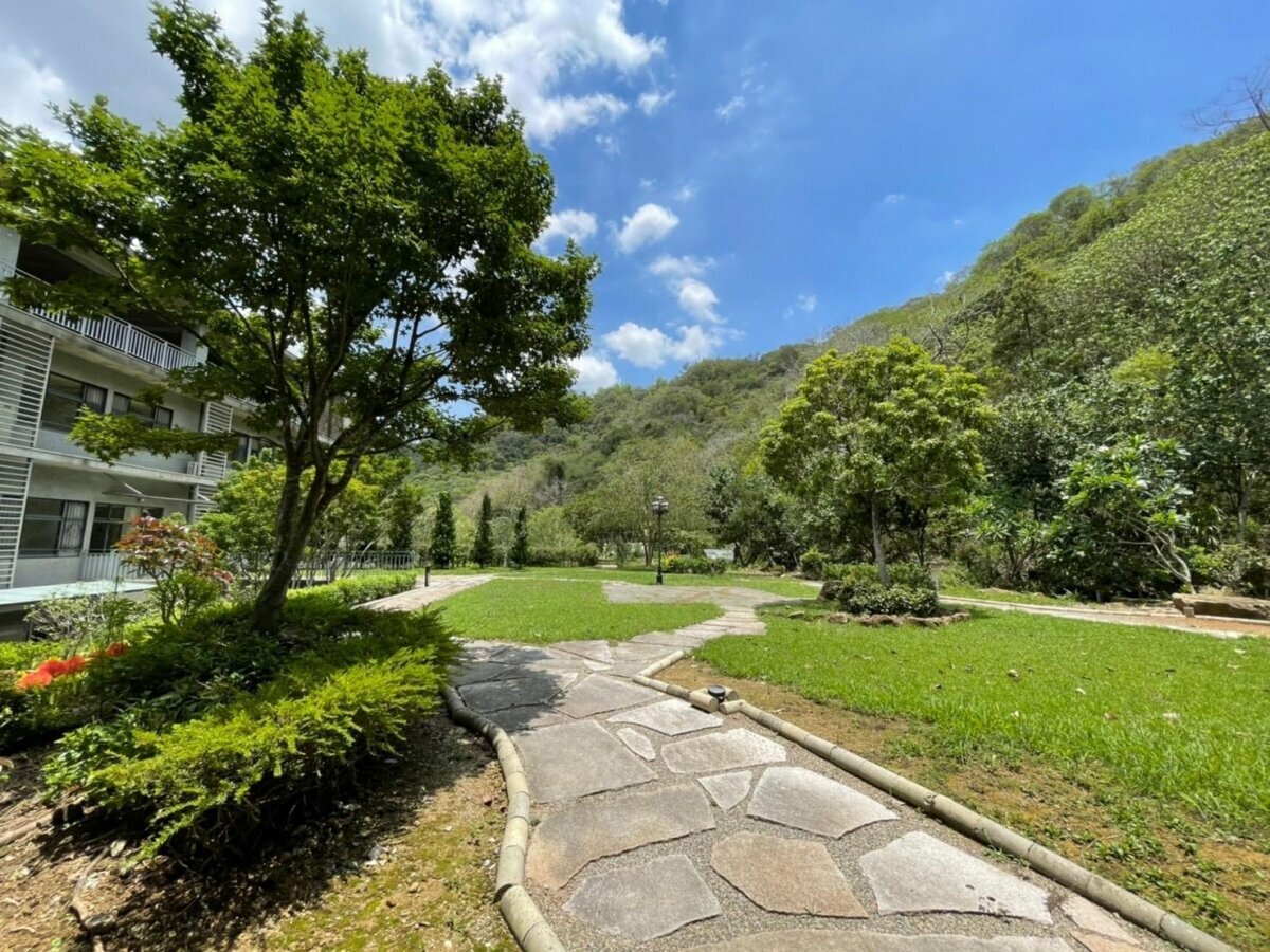 聖愛山莊山林被完整地保留下來，成為社會教育與長照服務的多元園區。(圖片來源/天主教曉明社會福利基金會)