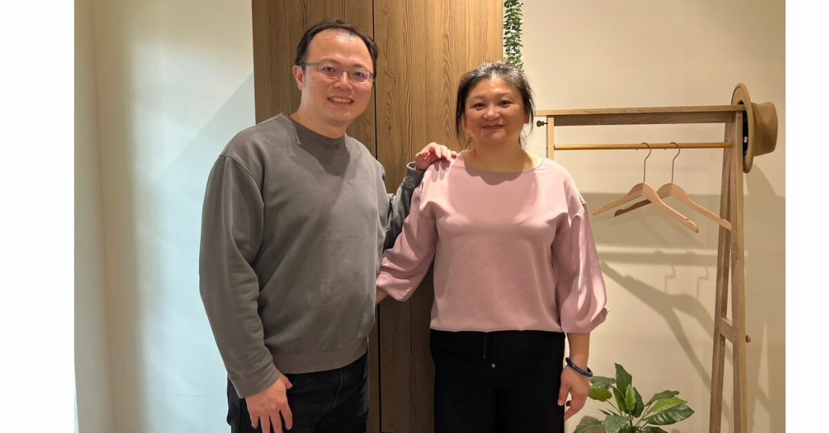 沐星宅創辦人林聖倫（左）、史昭君（右）打造友善熟齡租屋環境。（攝影／侯俐安）