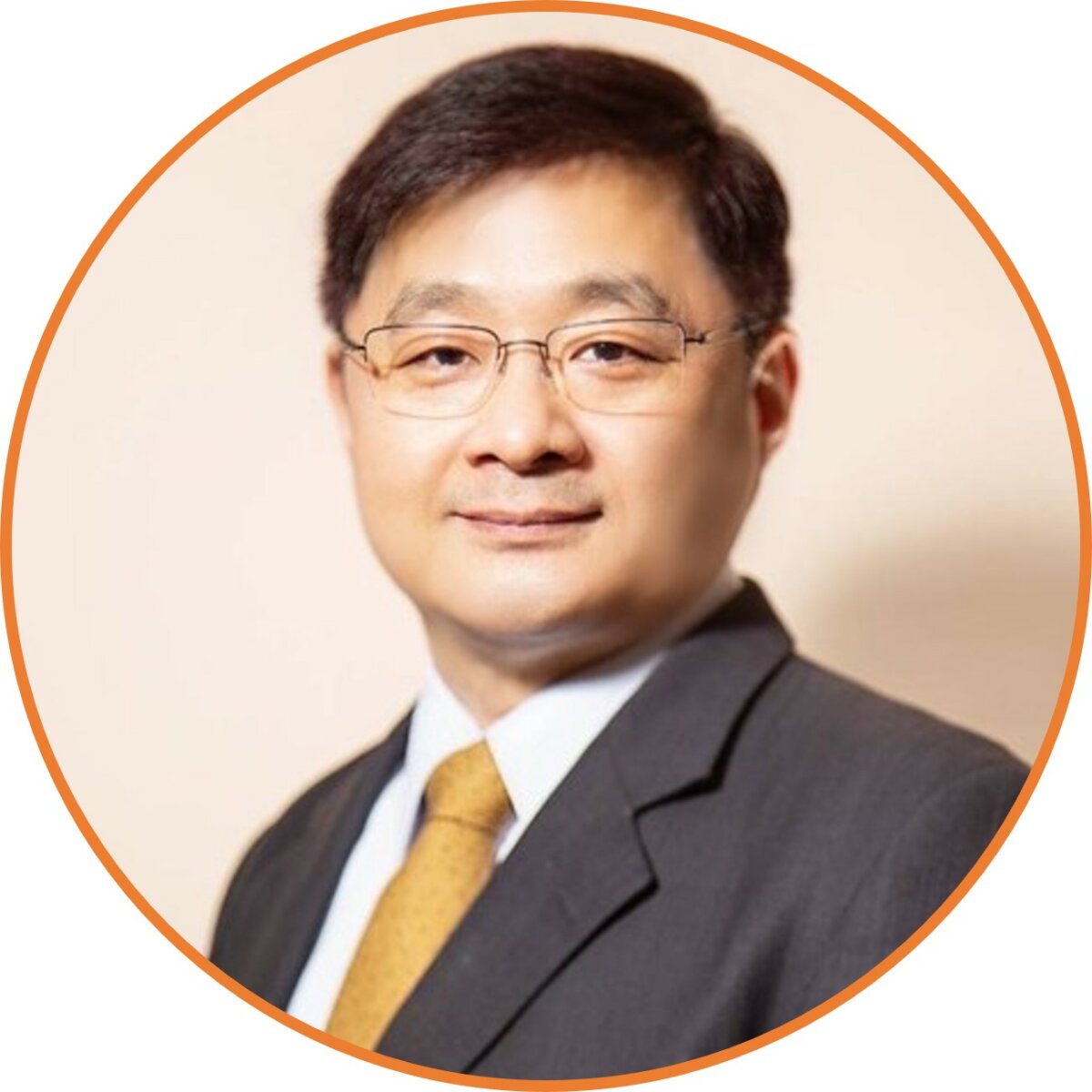  輔醫社醫部主任洪啓峯