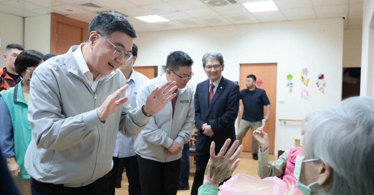 行政院長卓榮泰6月10日參訪基隆七堵失智團屋。（圖片來源／行政院）
