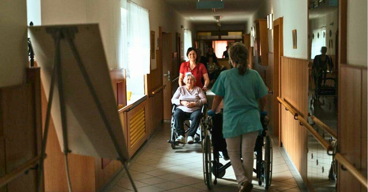 第四十三期編輯手記－住宿機構的重組時代