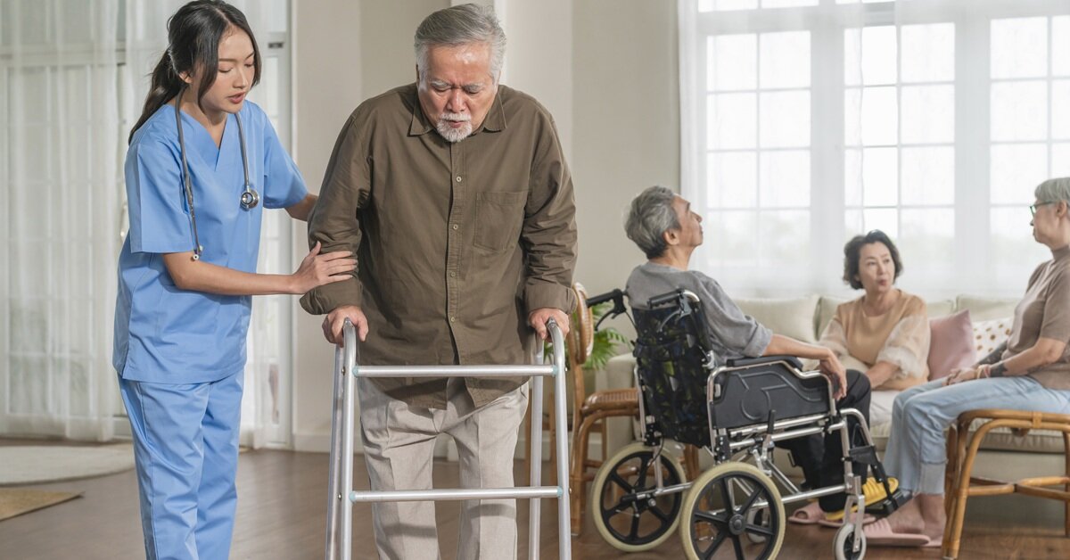 【黃冠凱專欄】長照3.0上路：台灣能否從「撐住體系」走向「重構照顧模式」