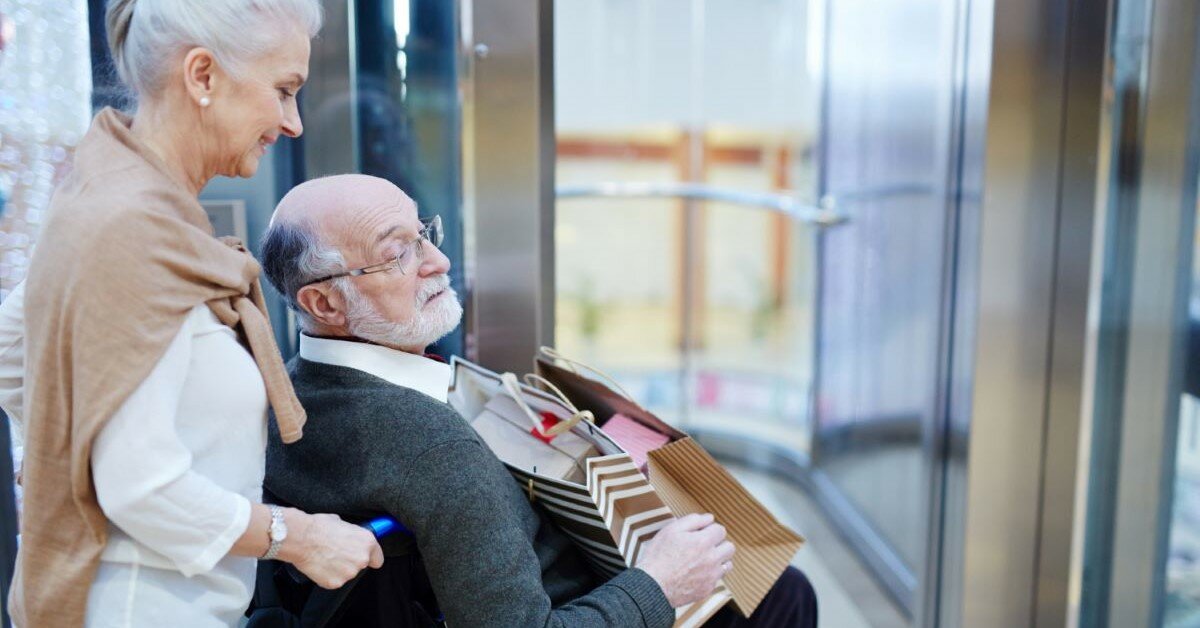 【侯勝宗專欄】陪伴長者好好老去 讓長照交通不只接送